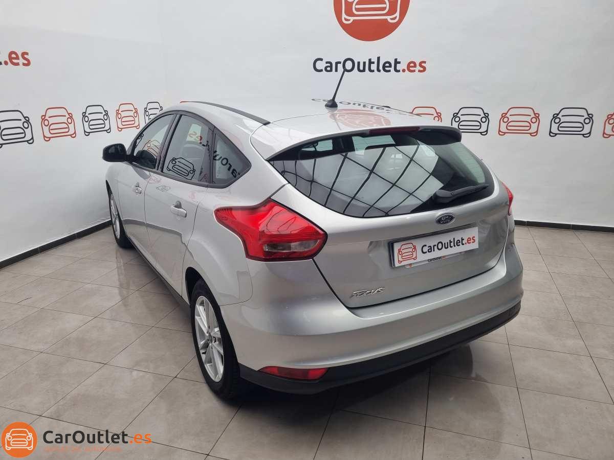 9 - Ford Focus 2018 - AUTO