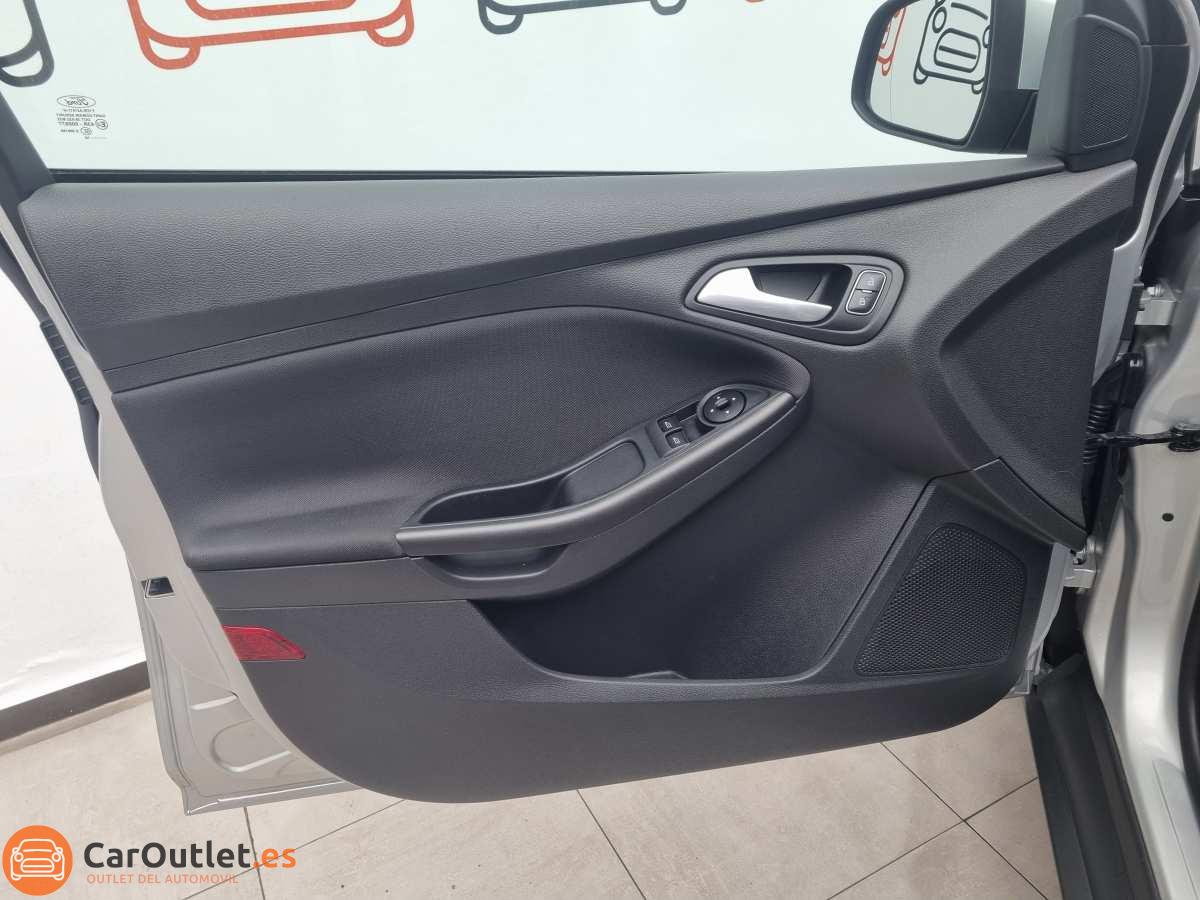12 - Ford Focus 2018 - AUTO