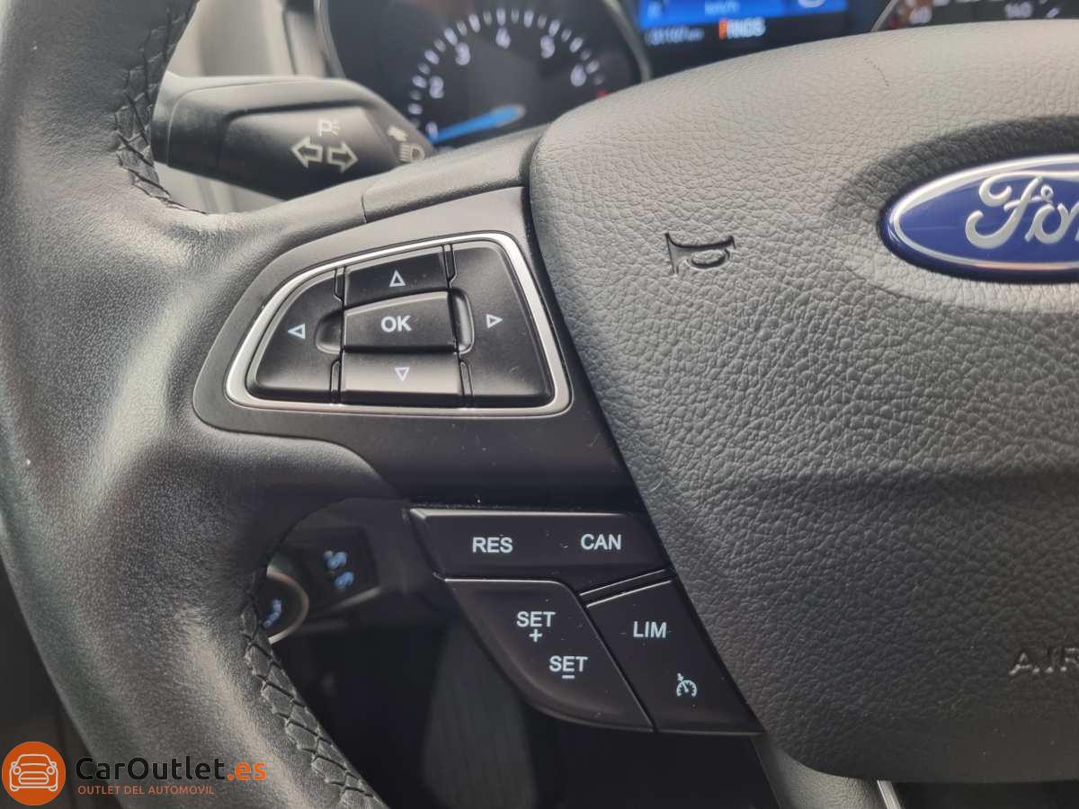 21 - Ford Focus 2018 - AUTO