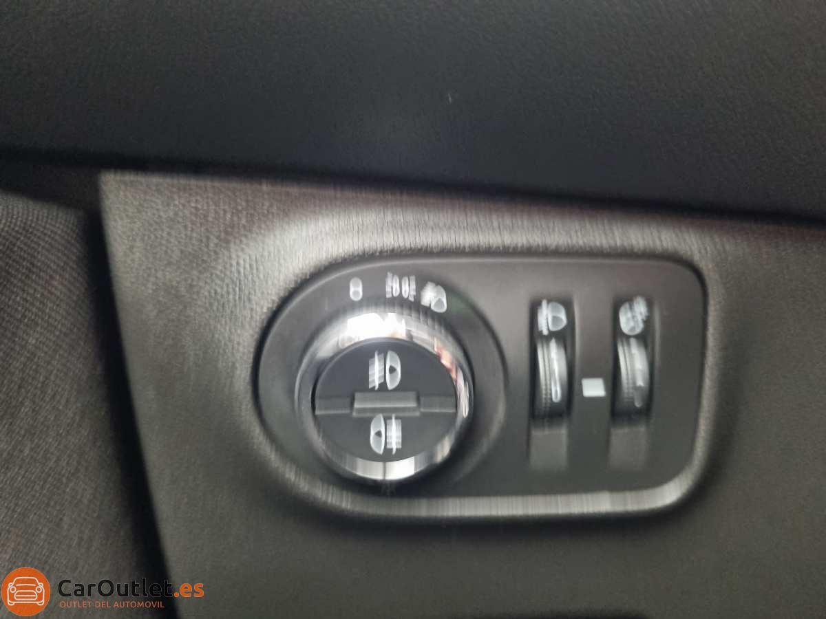 25 - Opel Corsa 2018 - AUTO