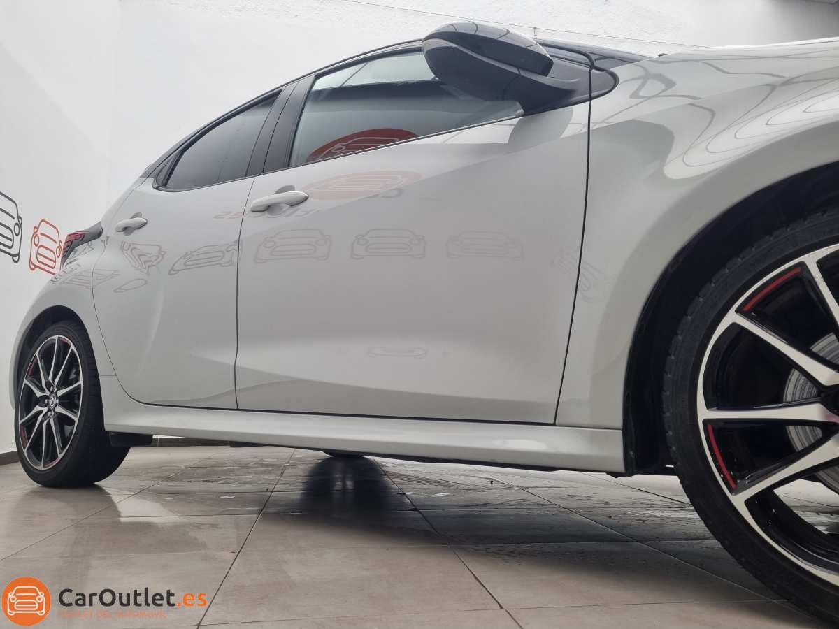 3 - Toyota Yaris 2022 - AUTO