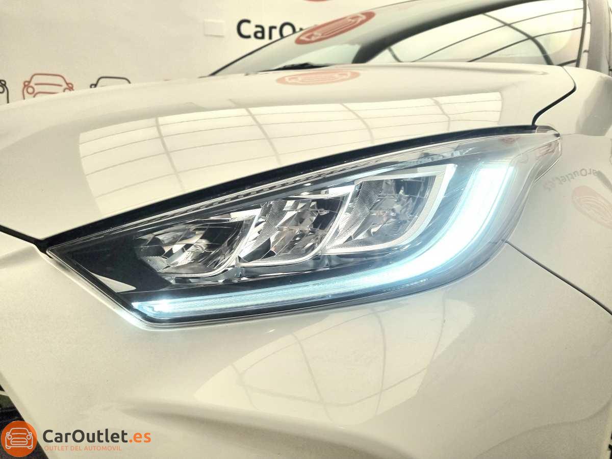 6 - Toyota Yaris 2022 - AUTO