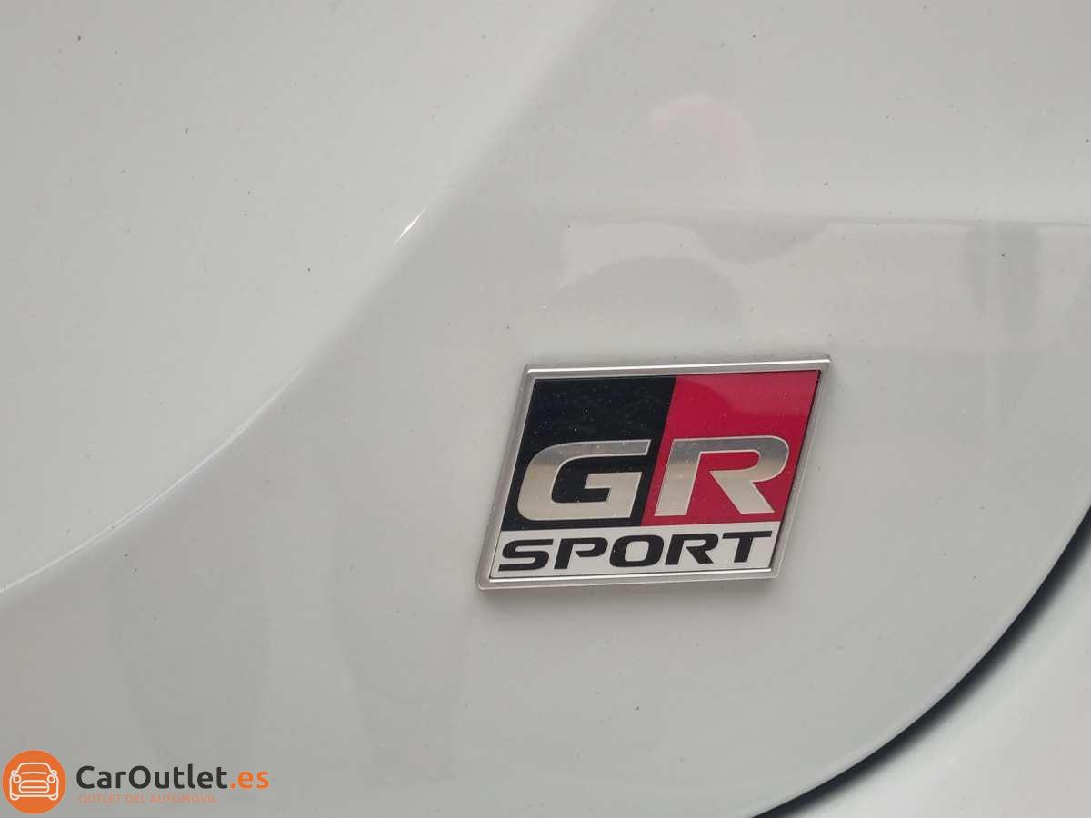 10 - Toyota Yaris 2022 - AUTO