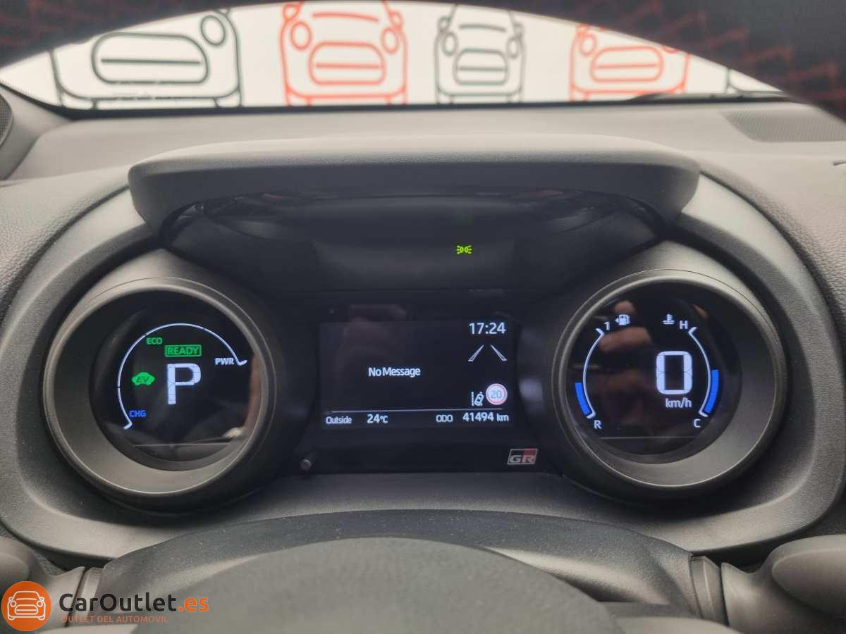 21 - Toyota Yaris 2022 - AUTO