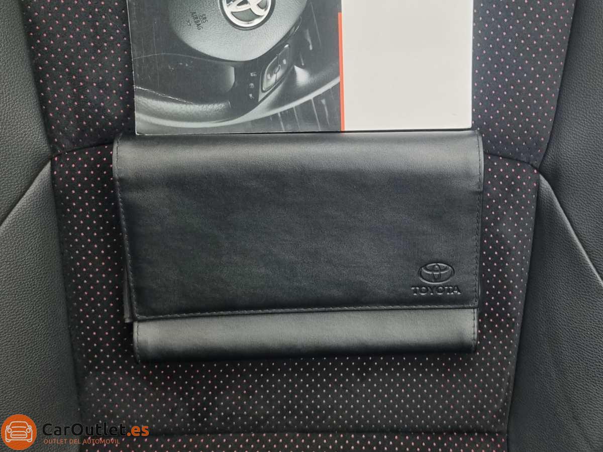 33 - Toyota Yaris 2022 - AUTO