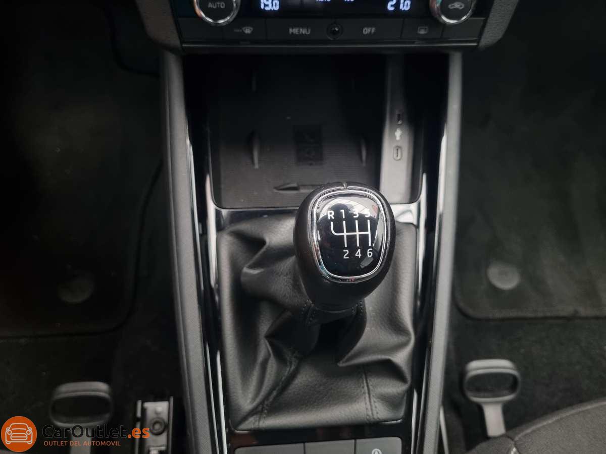 33 - Skoda Scala 2021