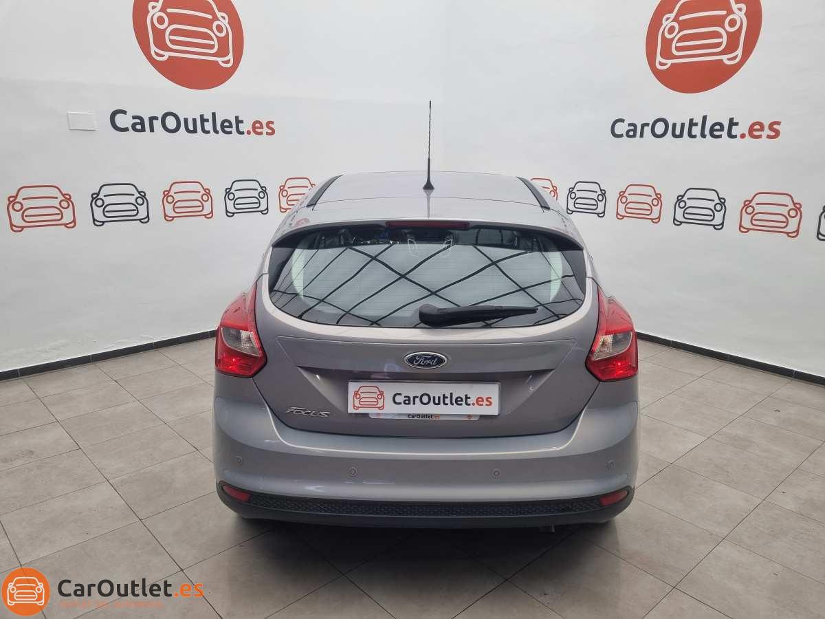 10 - Ford Focus 2012 - AUTO