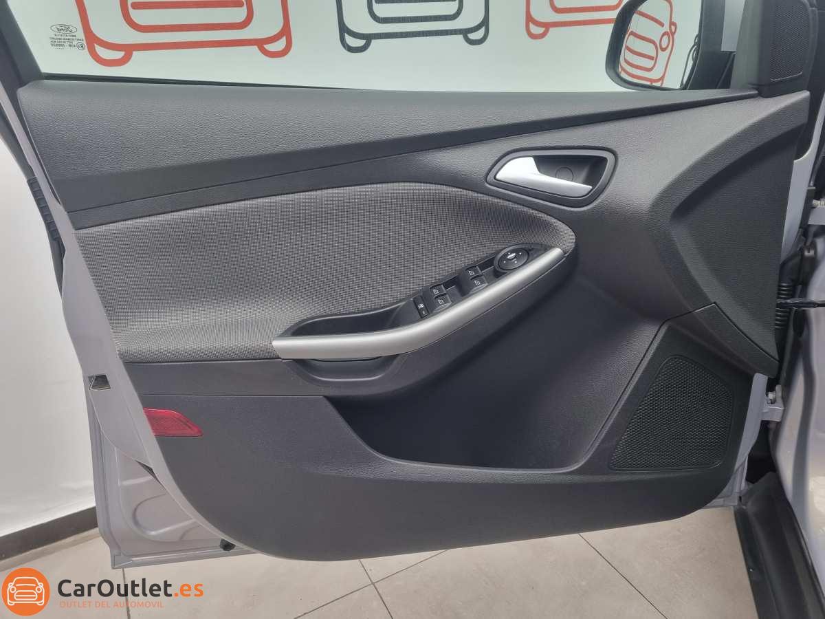 14 - Ford Focus 2012 - AUTO