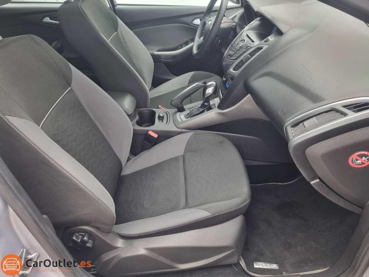 17 - Ford Focus 2012 - AUTO