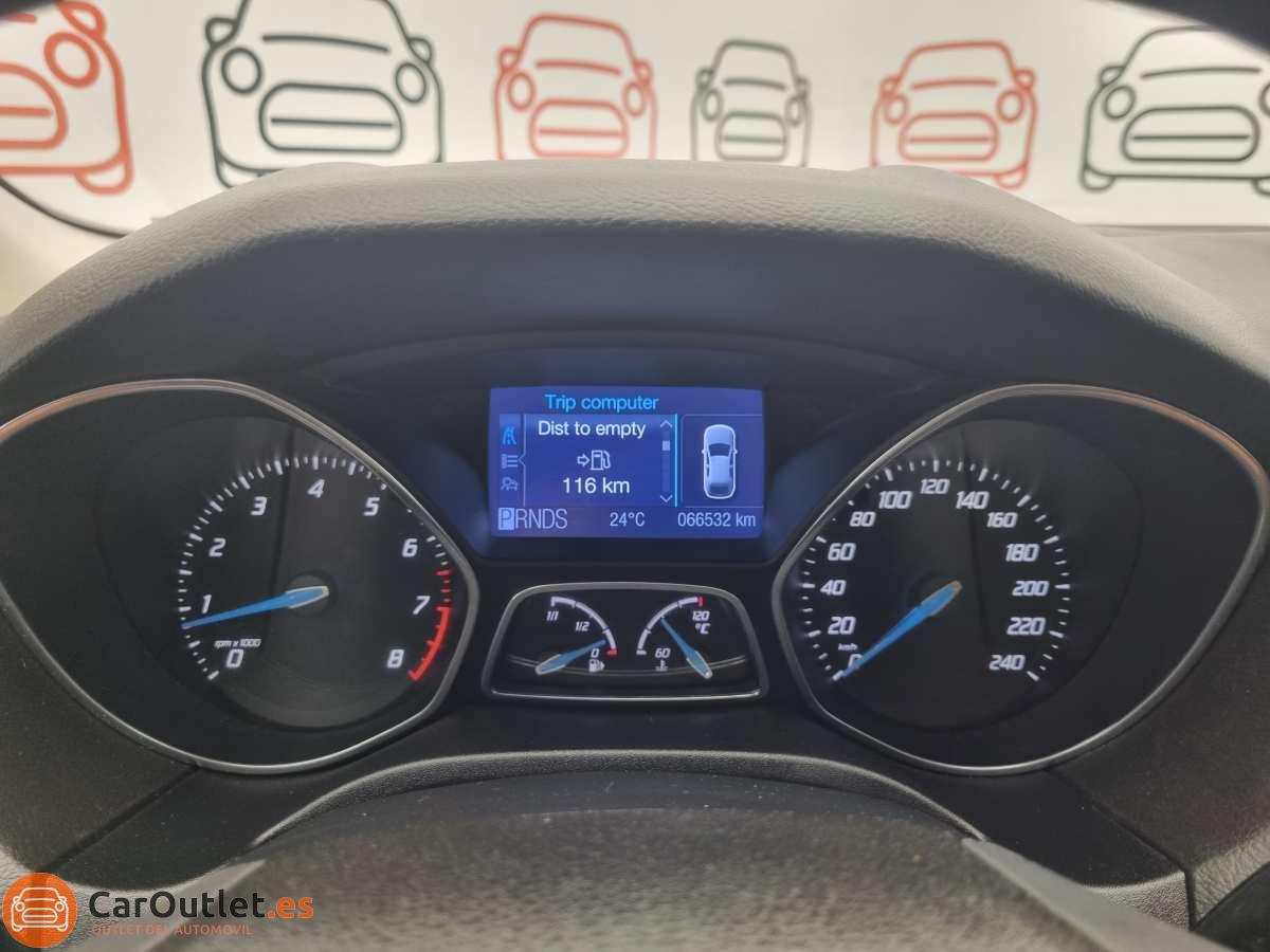 21 - Ford Focus 2012 - AUTO