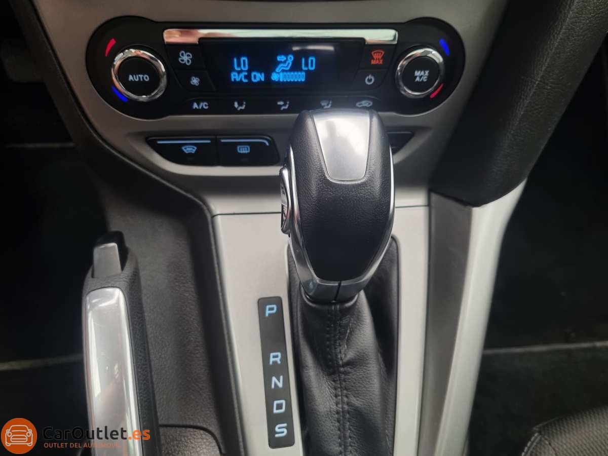 30 - Ford Focus 2012 - AUTO