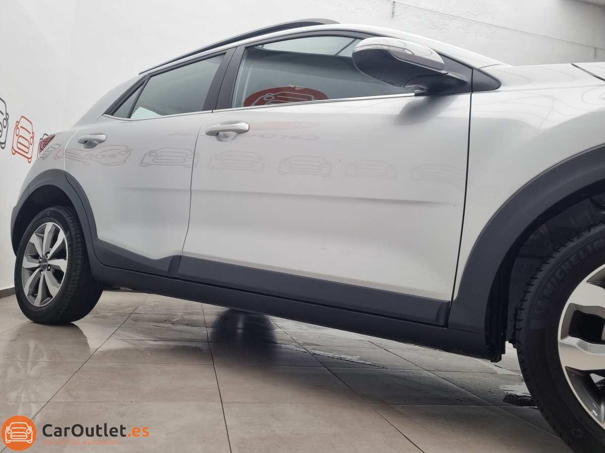 3 - Kia Stonic 2024 - AUTO