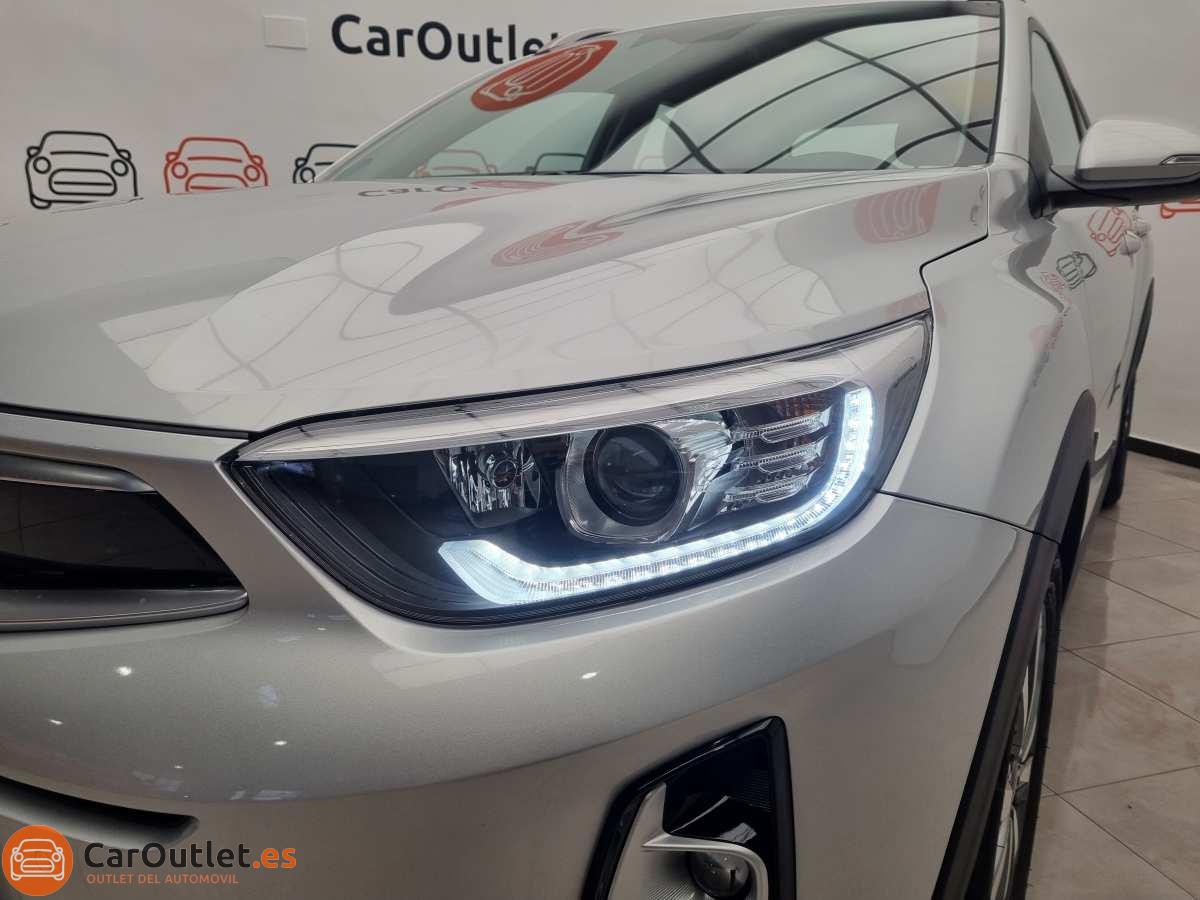 6 - Kia Stonic 2024 - AUTO