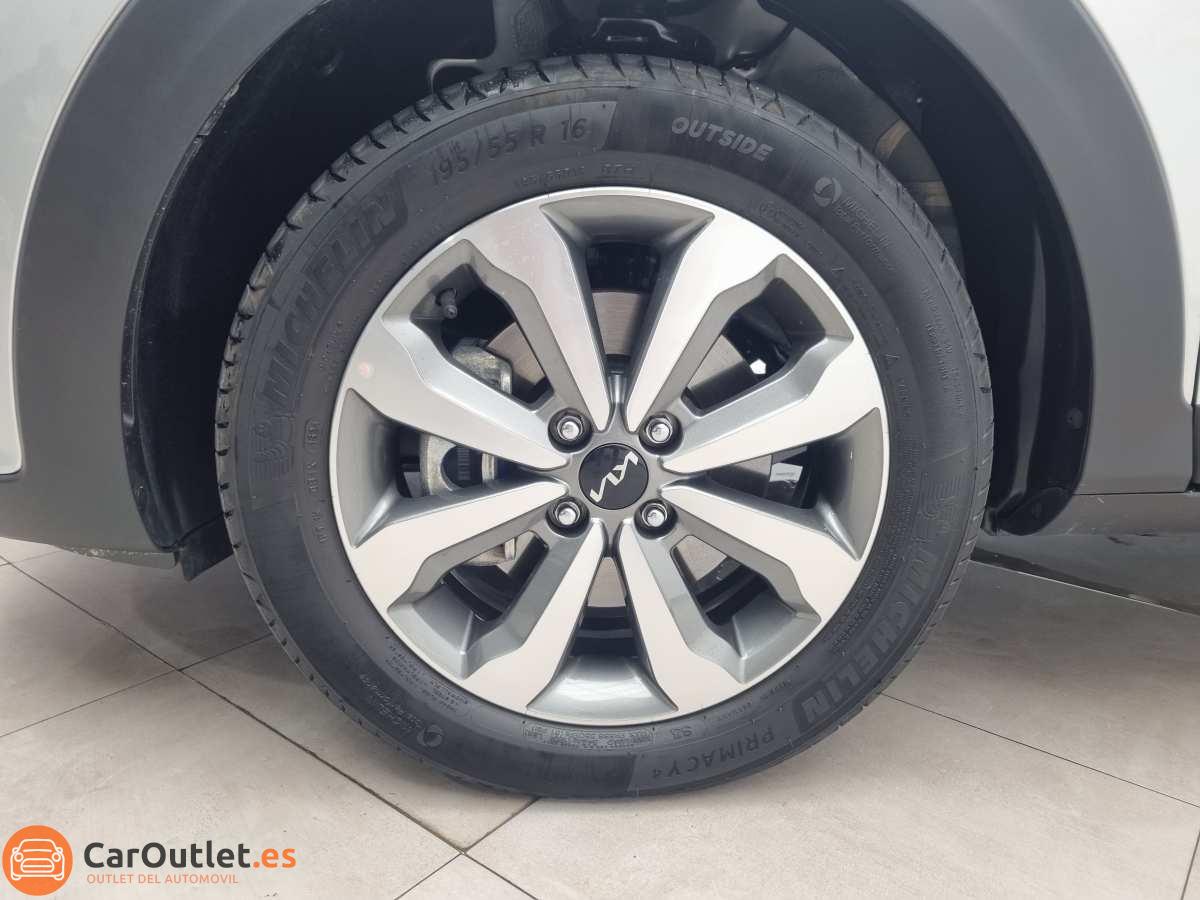 7 - Kia Stonic 2024 - AUTO