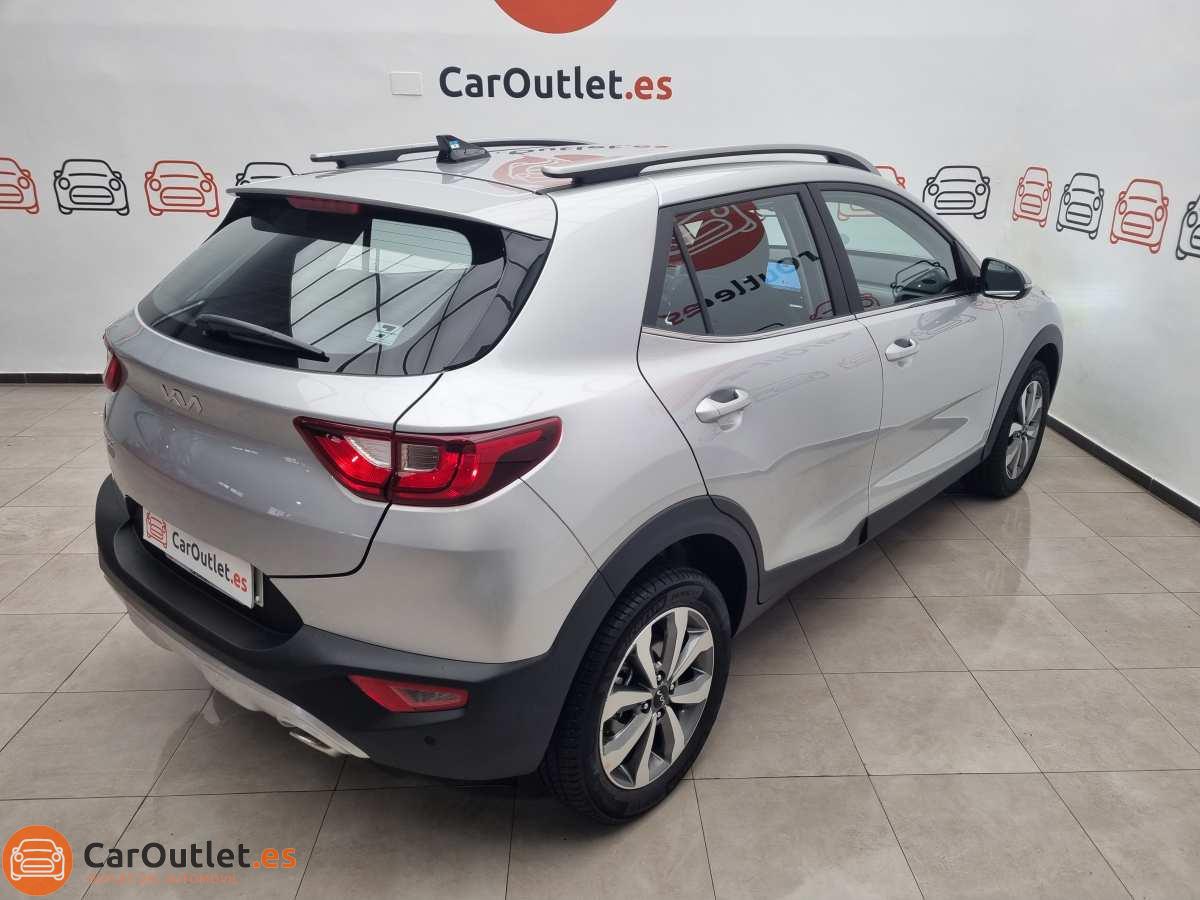 8 - Kia Stonic 2024 - AUTO