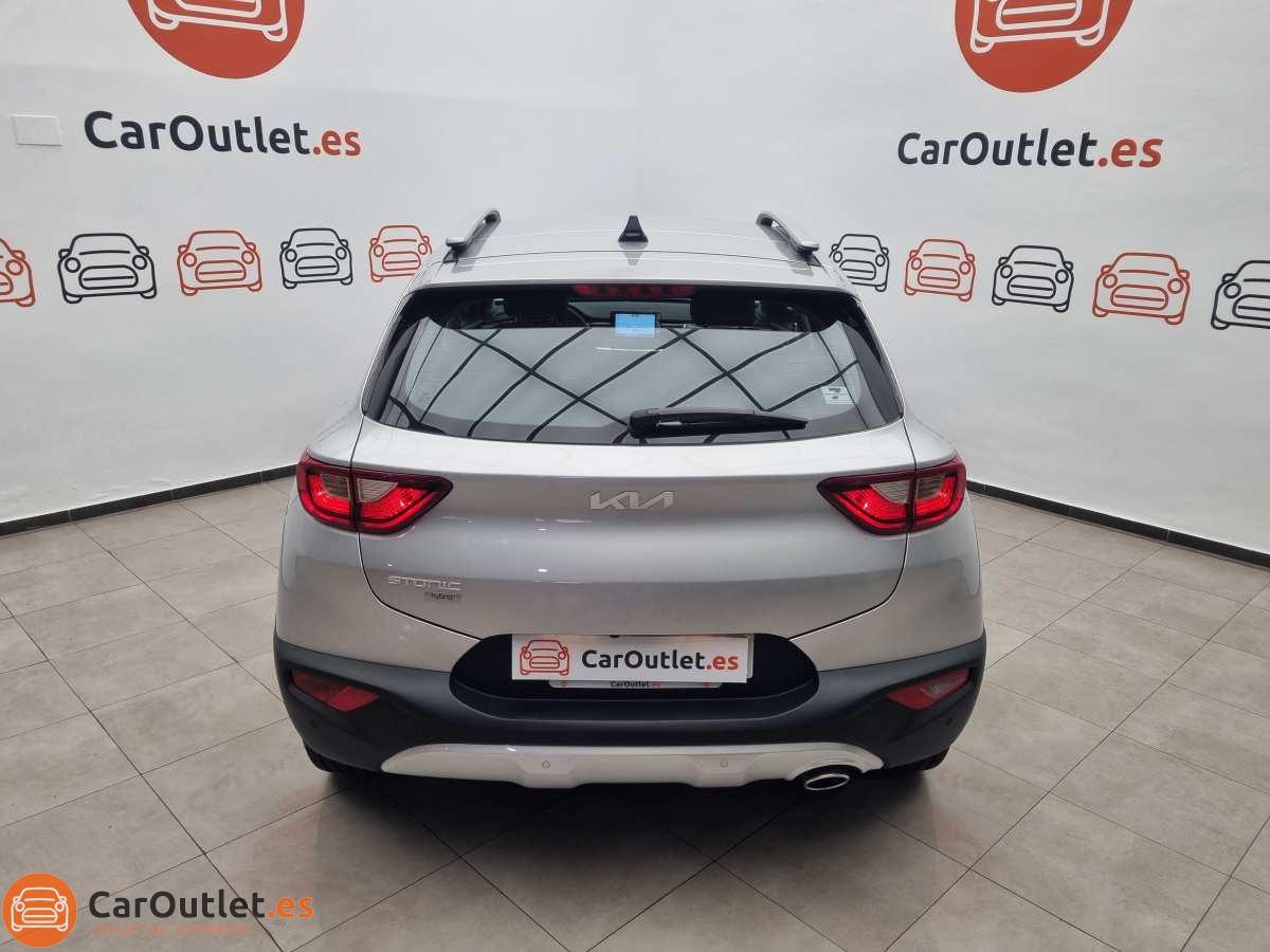 9 - Kia Stonic 2024 - AUTO