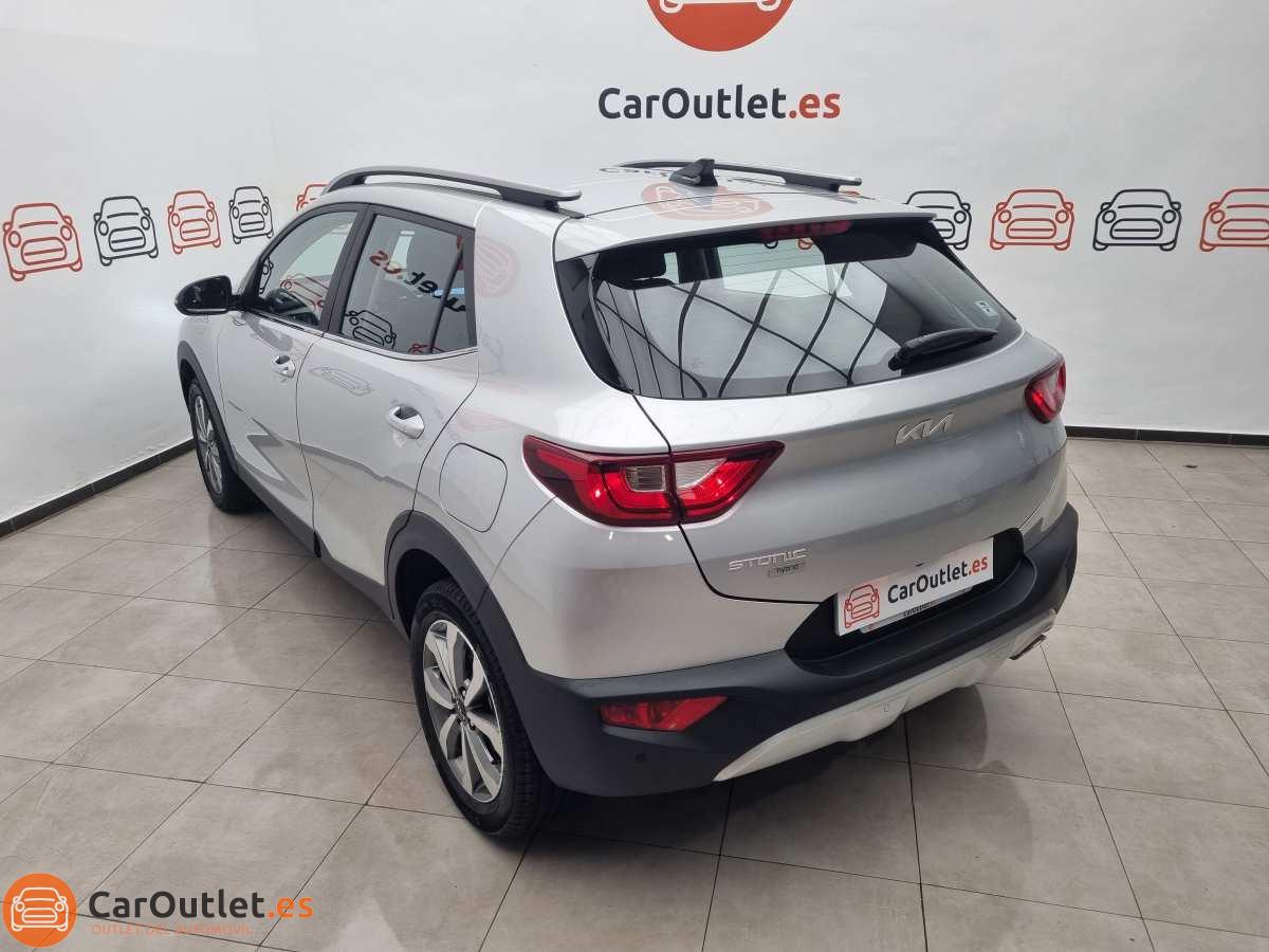 10 - Kia Stonic 2024 - AUTO