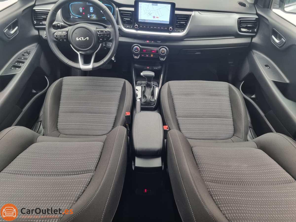17 - Kia Stonic 2024 - AUTO