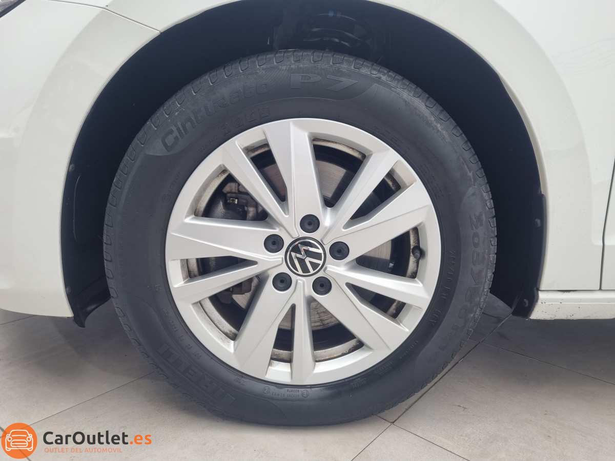 6 - Volkswagen Touran 2021 - AUTO