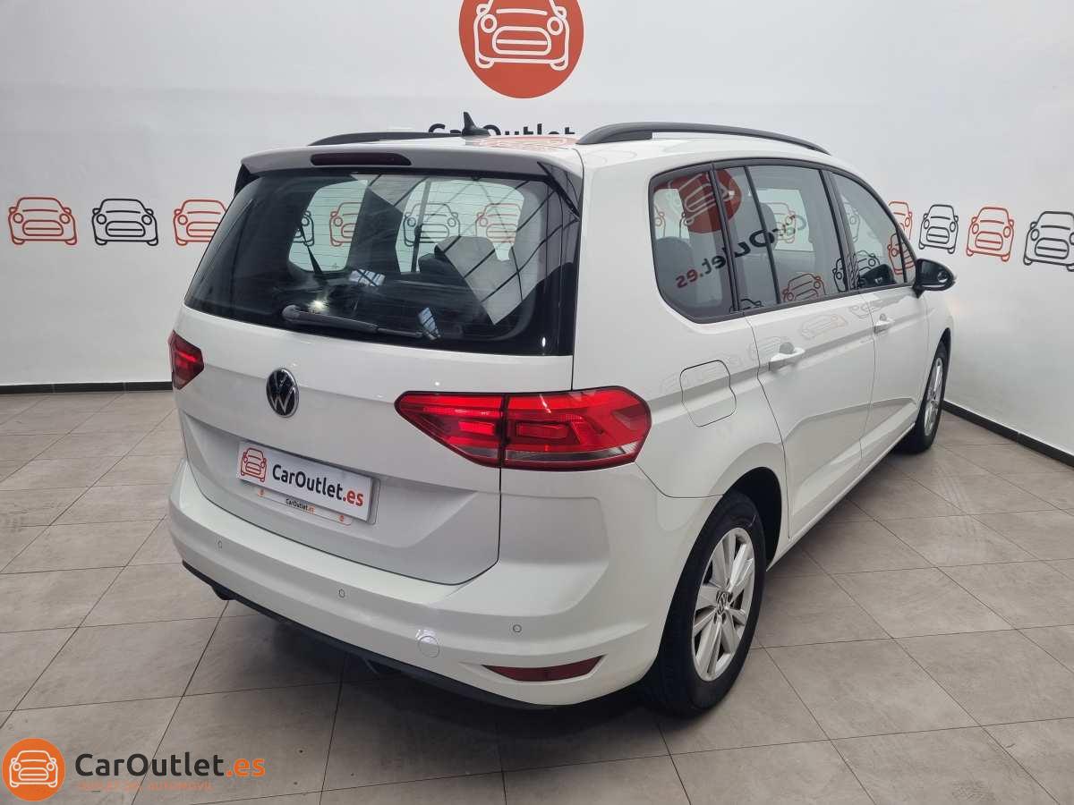 7 - Volkswagen Touran 2021 - AUTO