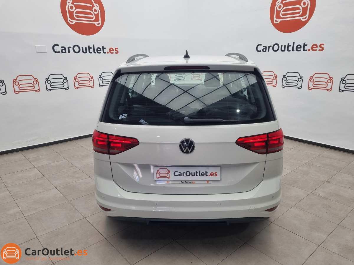 8 - Volkswagen Touran 2021 - AUTO