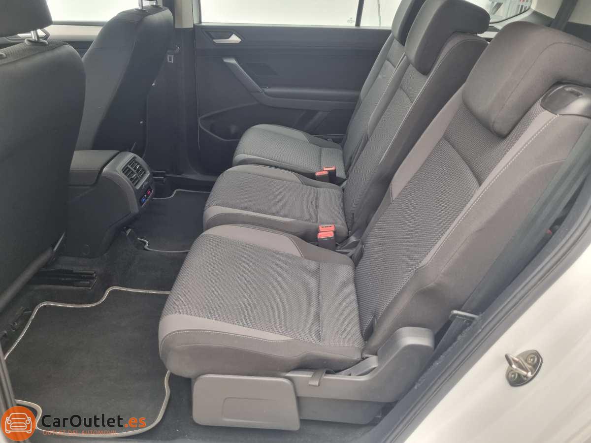 13 - Volkswagen Touran 2021 - AUTO