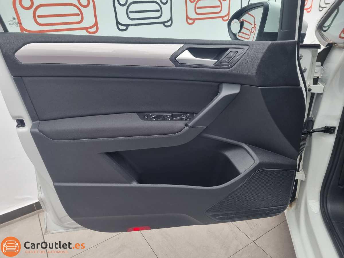 14 - Volkswagen Touran 2021 - AUTO