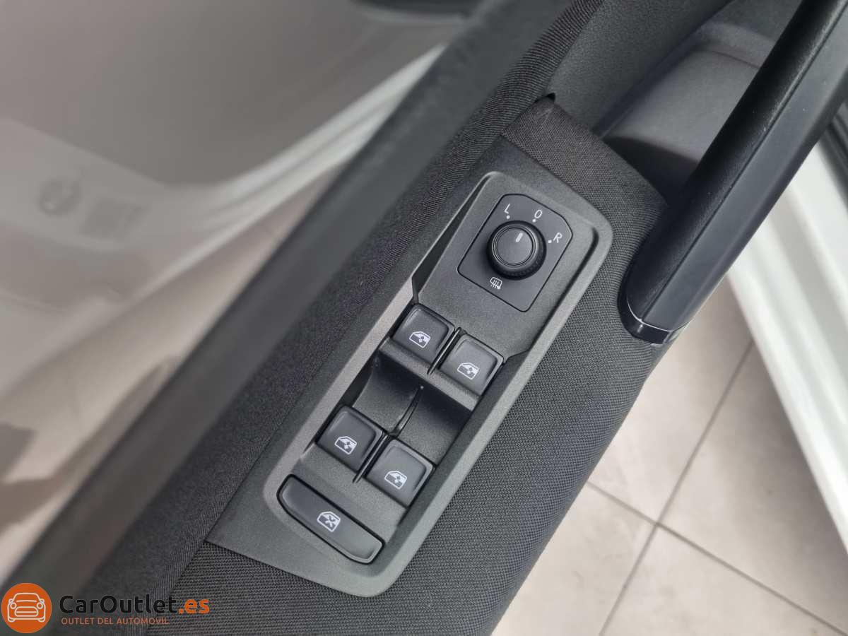 15 - Volkswagen Touran 2021 - AUTO