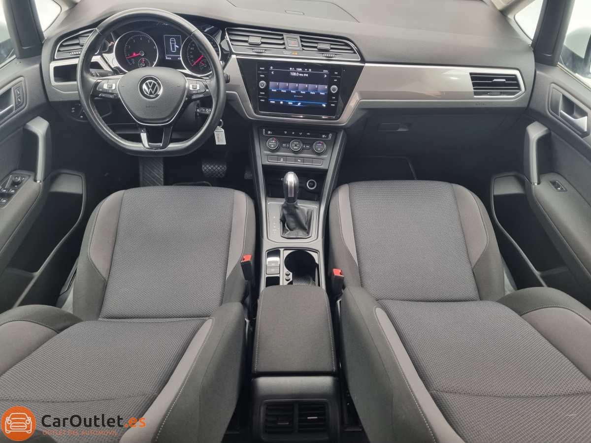 18 - Volkswagen Touran 2021 - AUTO