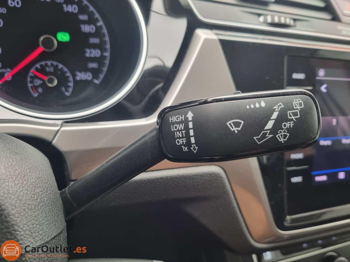 25 - Volkswagen Touran 2021 - AUTO