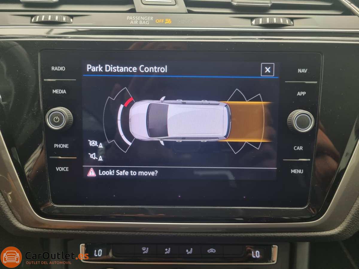 31 - Volkswagen Touran 2021 - AUTO