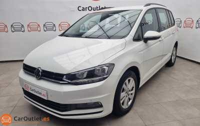 Volkswagen Touran Petrol - 2021