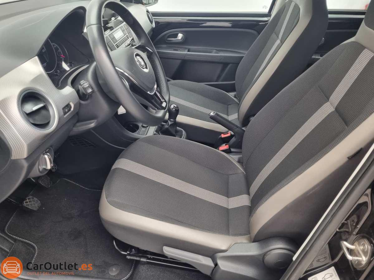 11 - Volkswagen UP 2017