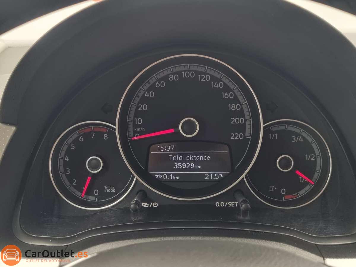 16 - Volkswagen UP 2017