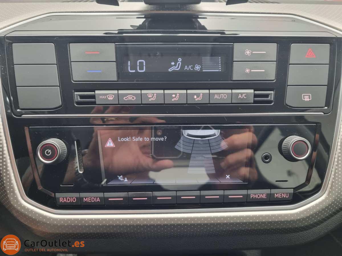 19 - Volkswagen UP 2017