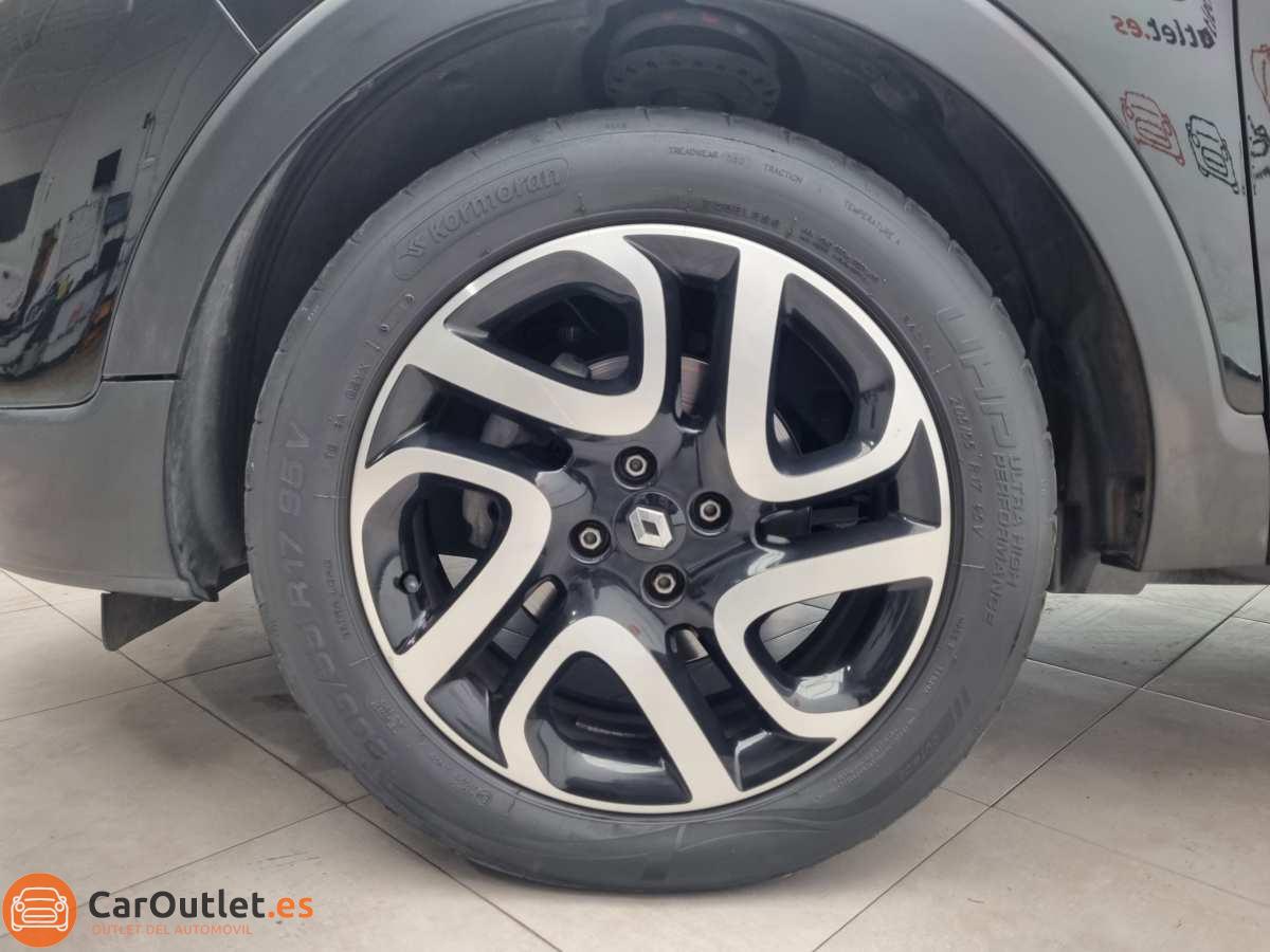 6 - Renault Captur 2015 - AUTO