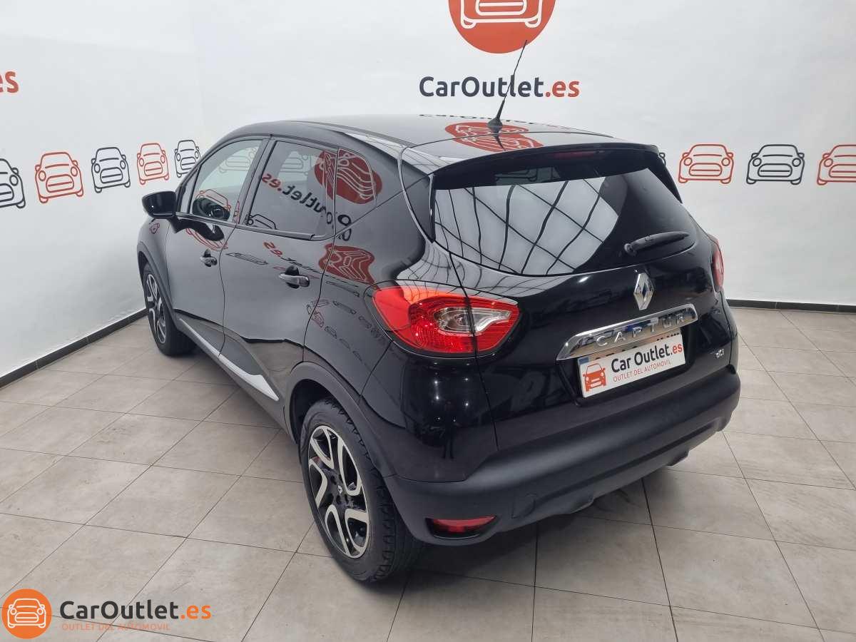 9 - Renault Captur 2015 - AUTO