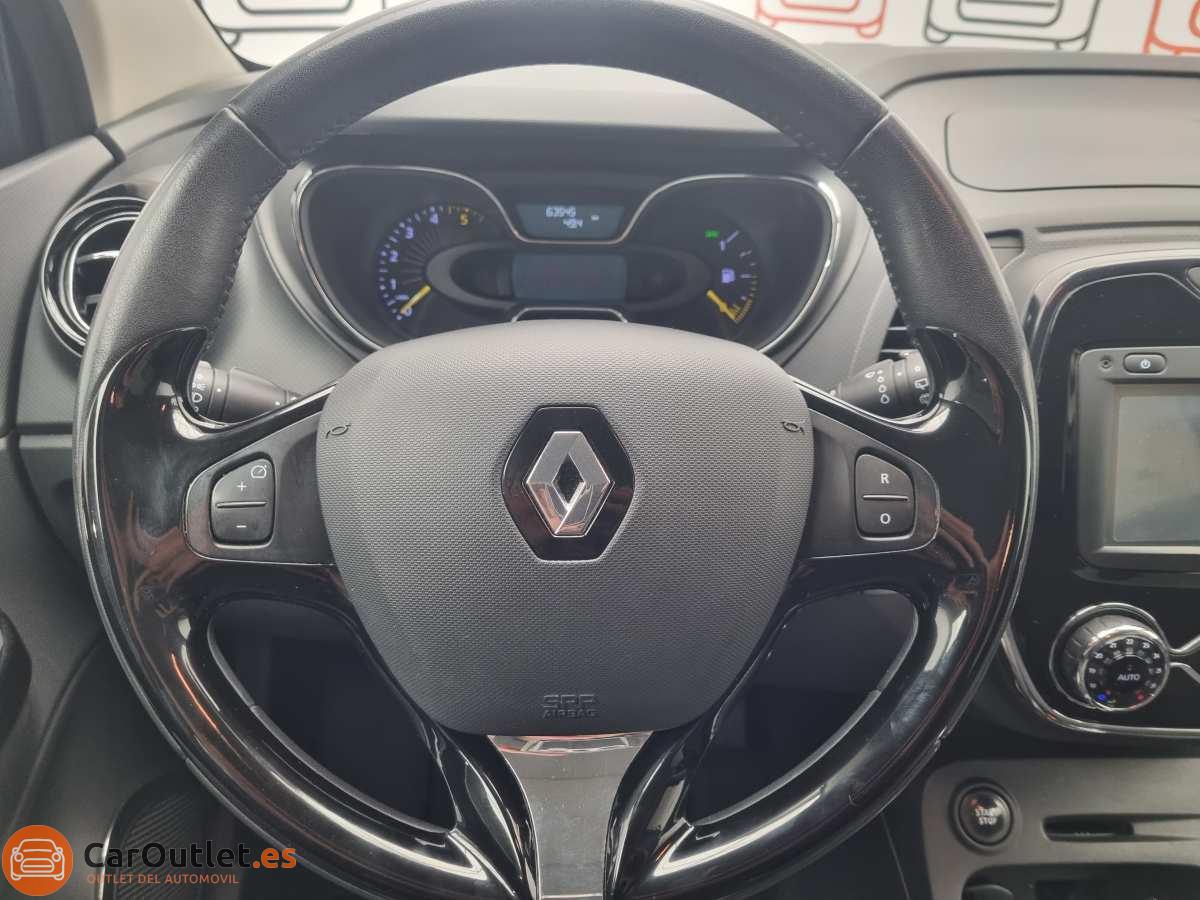 19 - Renault Captur 2015 - AUTO