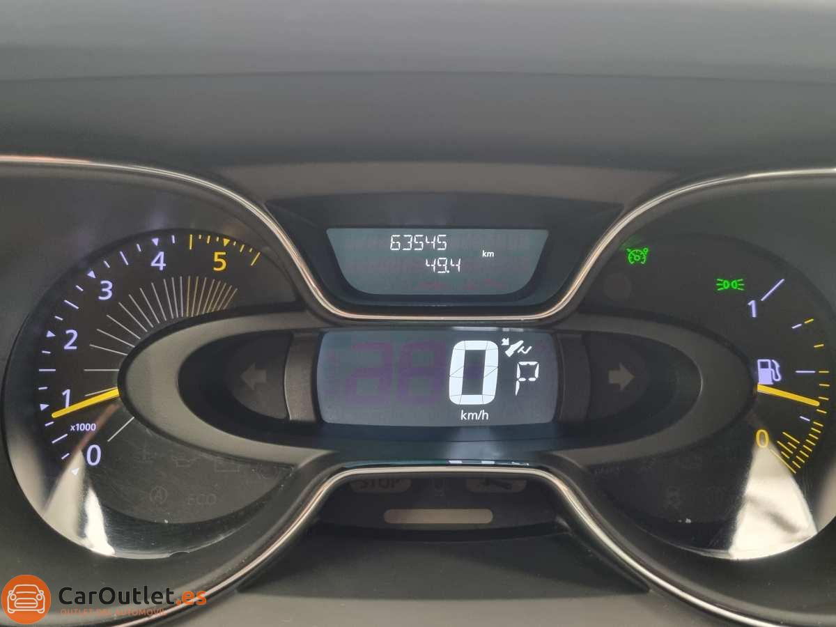 20 - Renault Captur 2015 - AUTO