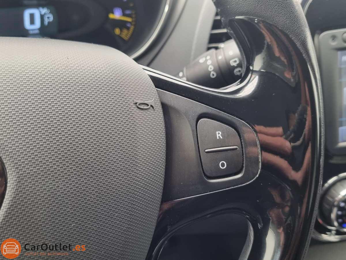 21 - Renault Captur 2015 - AUTO