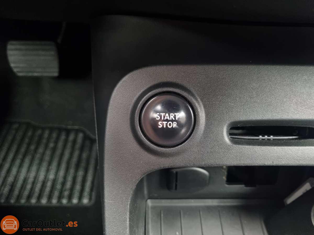 29 - Renault Captur 2015 - AUTO