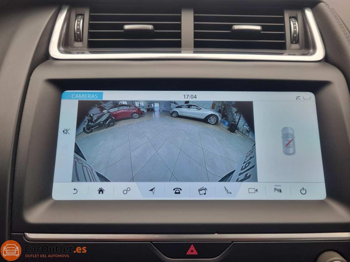 31 - Jaguar E-Pace 2019 - AUTO