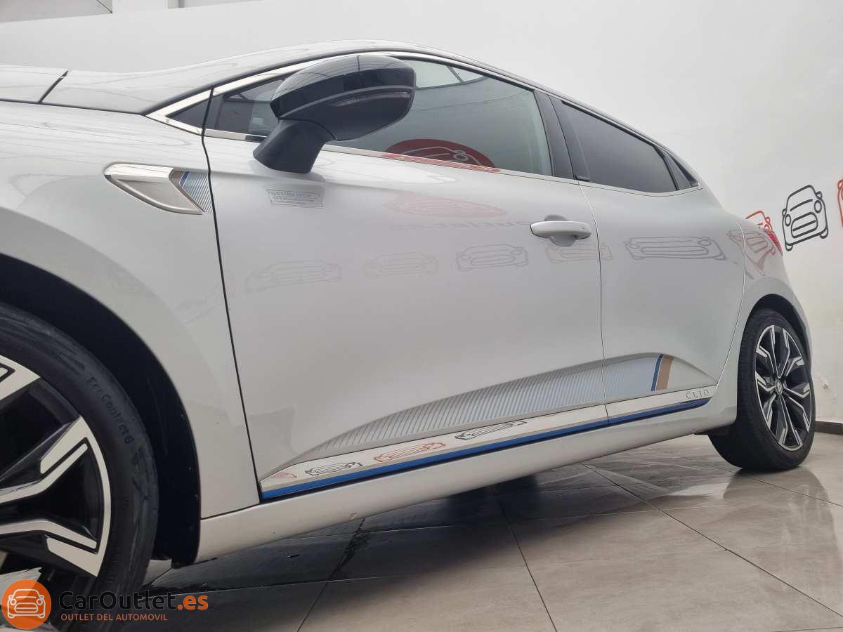 4 - Renault Clio 2021 - AUTO
