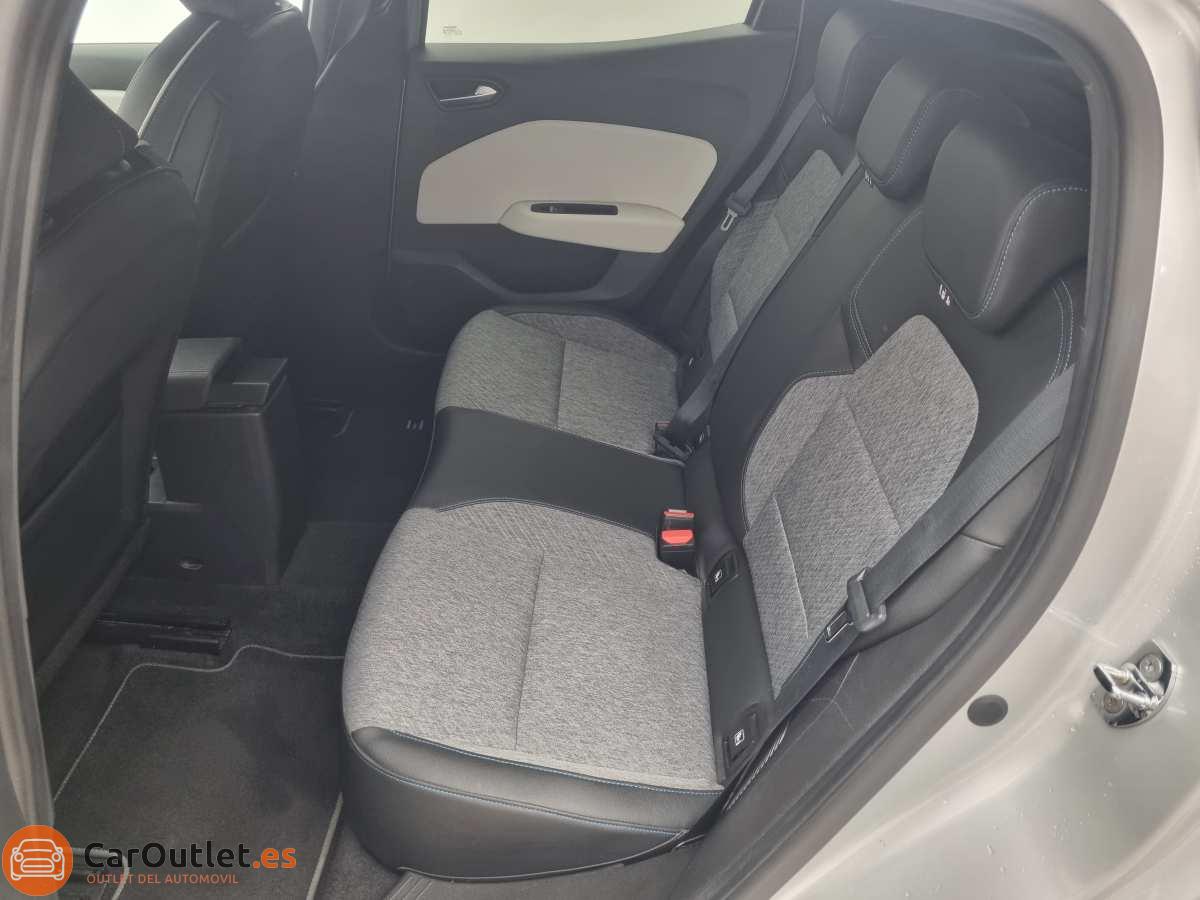 11 - Renault Clio 2021 - AUTO