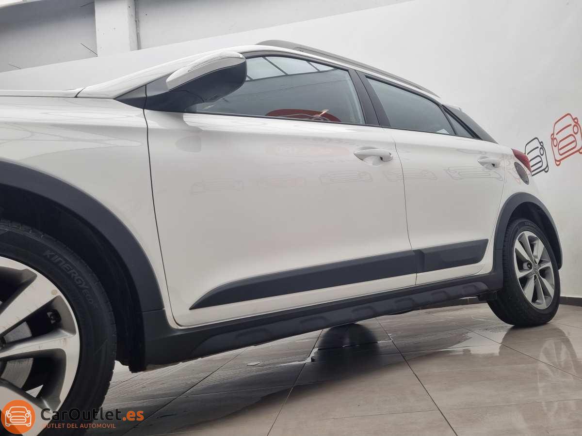 4 - Hyundai i20 ACTIVE 2017
