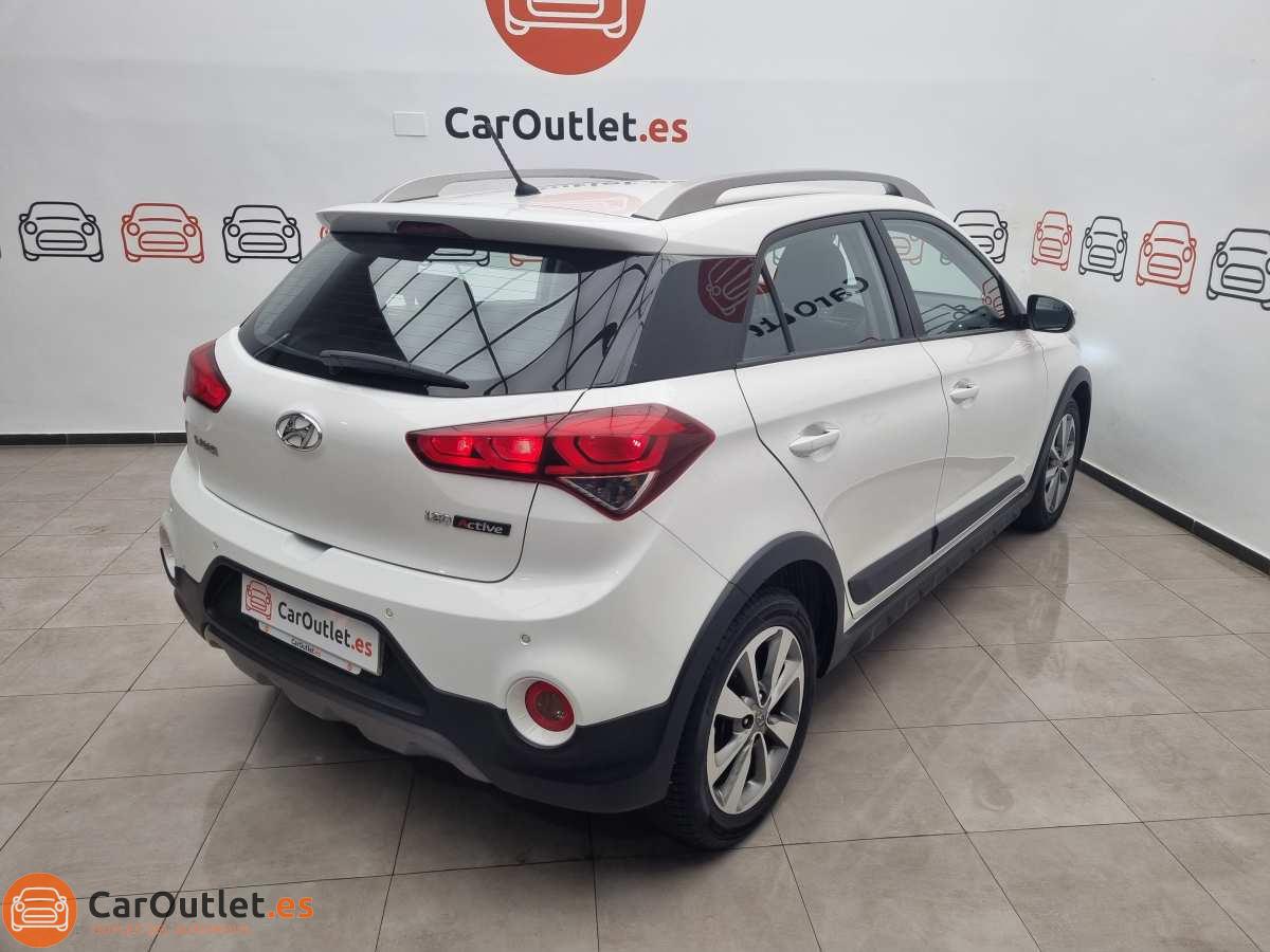 8 - Hyundai i20 ACTIVE 2017