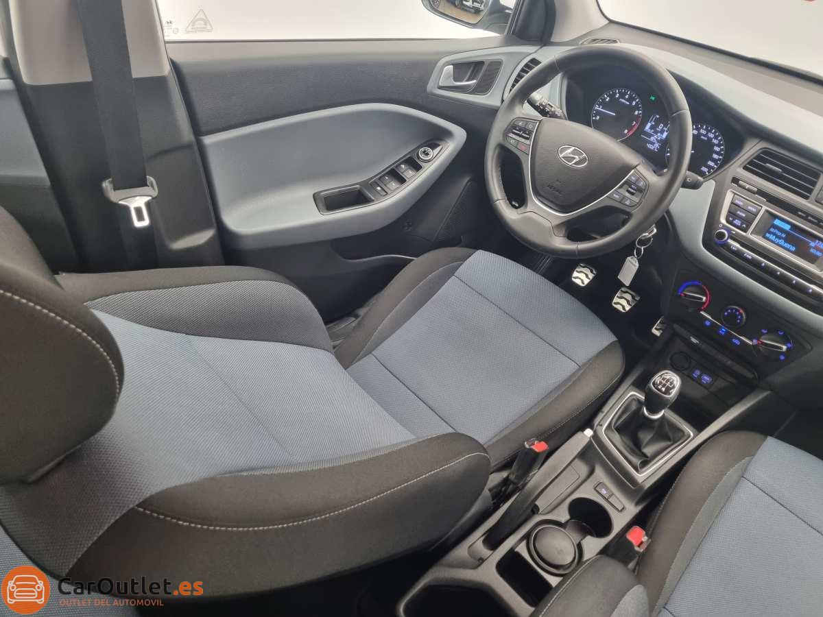 18 - Hyundai i20 ACTIVE 2017