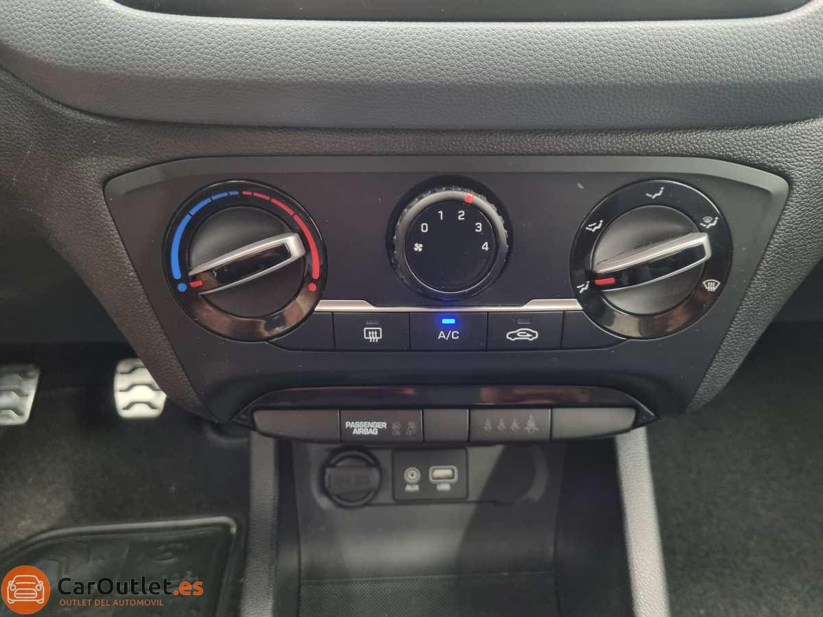 28 - Hyundai i20 ACTIVE 2017