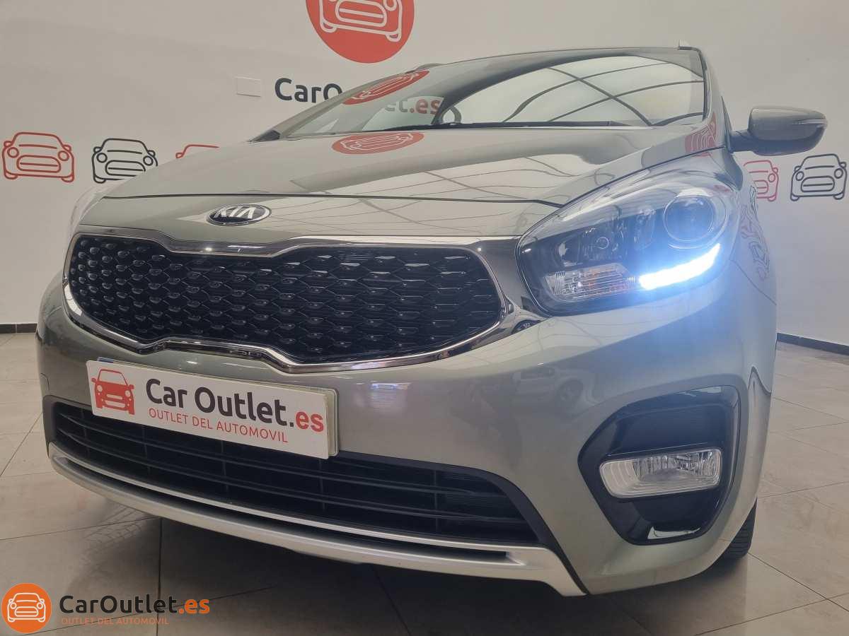 5 - Kia Carens 2018