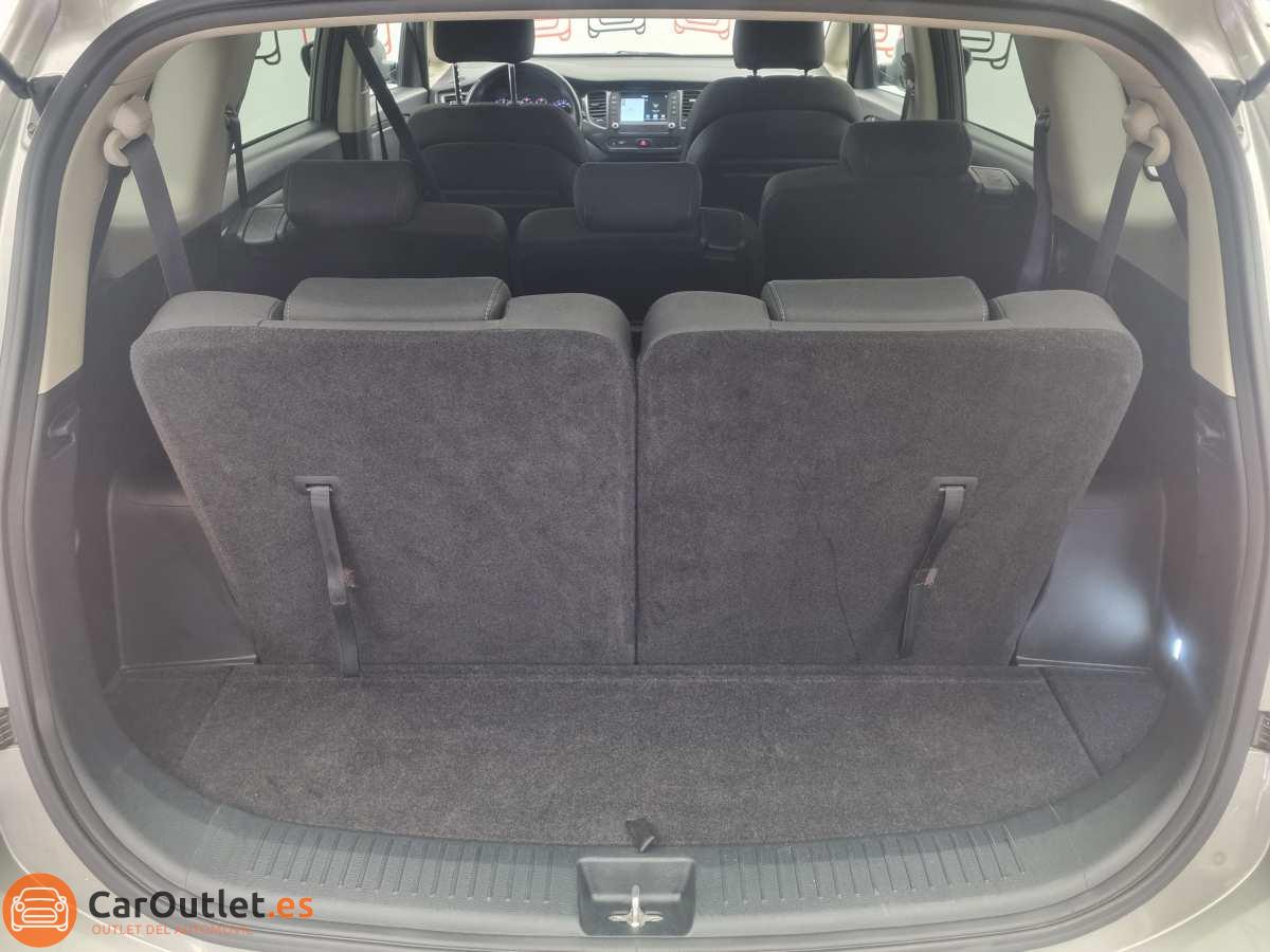 11 - Kia Carens 2018